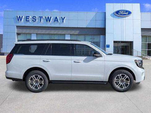 New 2025 Ford Expedition Active image 30