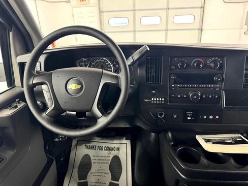 Used 2014 Chevrolet Express 2500 LT w/ LT Preferred Equipment Group RWD image 16
