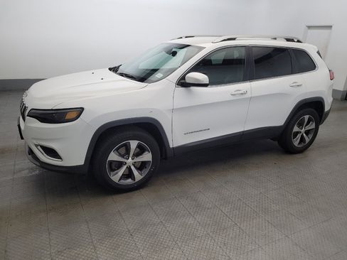Used 2019 Jeep Cherokee Limited image 2