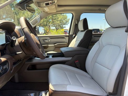 Used 2025 RAM 1500 Laramie w/ Advanced Safety Group II AWD/4WD image 12
