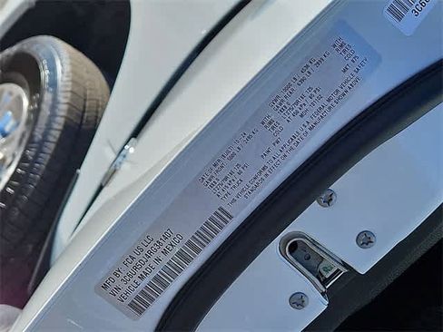 Used 2024 RAM 2500 Big Horn w/ Sport Appearance Package image 39