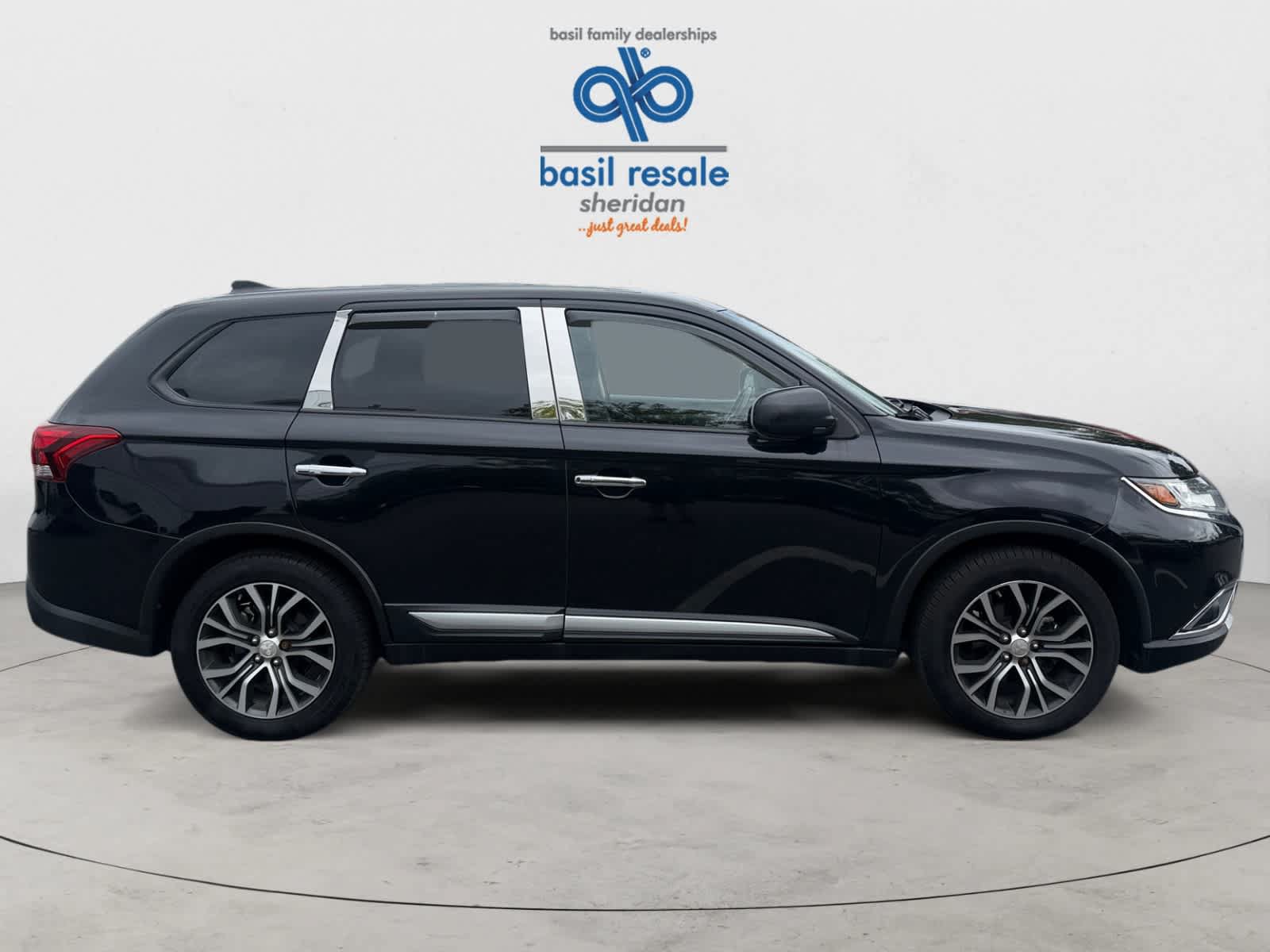 Used 2017 Mitsubishi Outlander ES FWD image 9