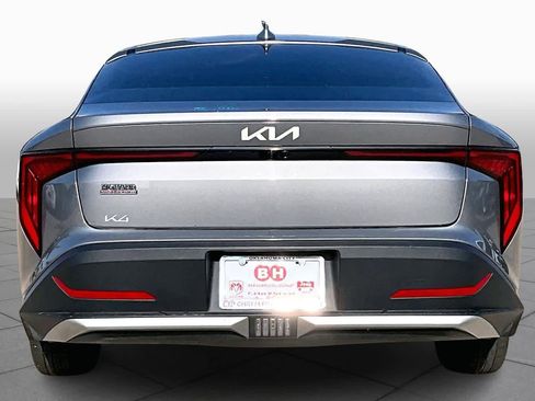 Used 2025 Kia K4 LXS image 2