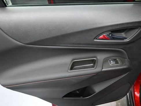 Used 2024 Chevrolet Equinox RS FWD image 20