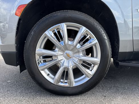 Used 2023 Chevrolet Tahoe High Country image 12