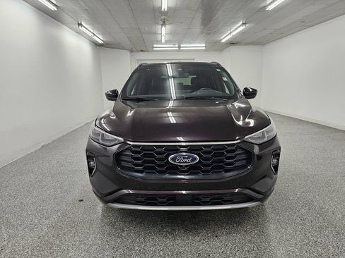 Used 2023 Ford Escape ST-Line Elite AWD/4WD image 2