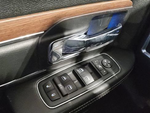 Used 2014 RAM 1500 Laramie w/ Convenience Group AWD/4WD image 28