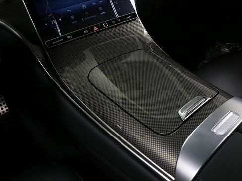 Certified 2025 Mercedes-Benz GLC 43 AMG 4MATIC image 20