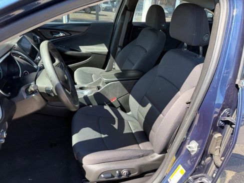 Used 2020 Chevrolet Malibu LT image 9