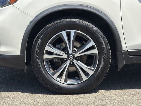 Used 2020 Nissan Rogue SV w/ Premium Package AWD/4WD image 32