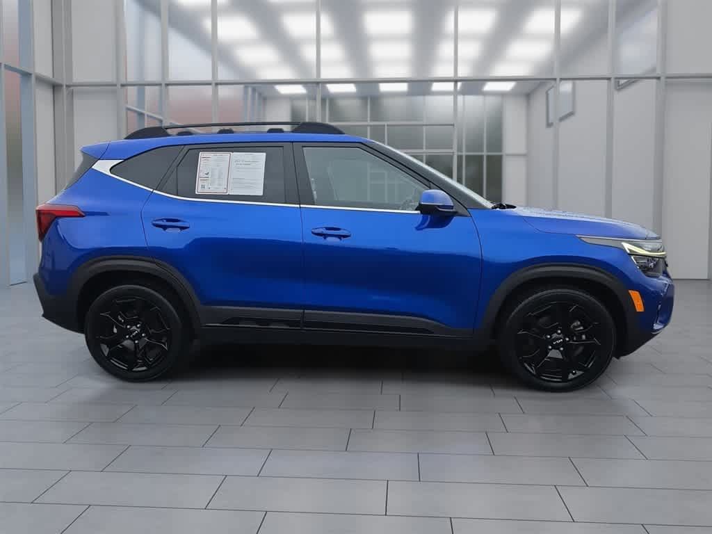 Used 2024 Kia Seltos X-Line AWD/4WD image 2