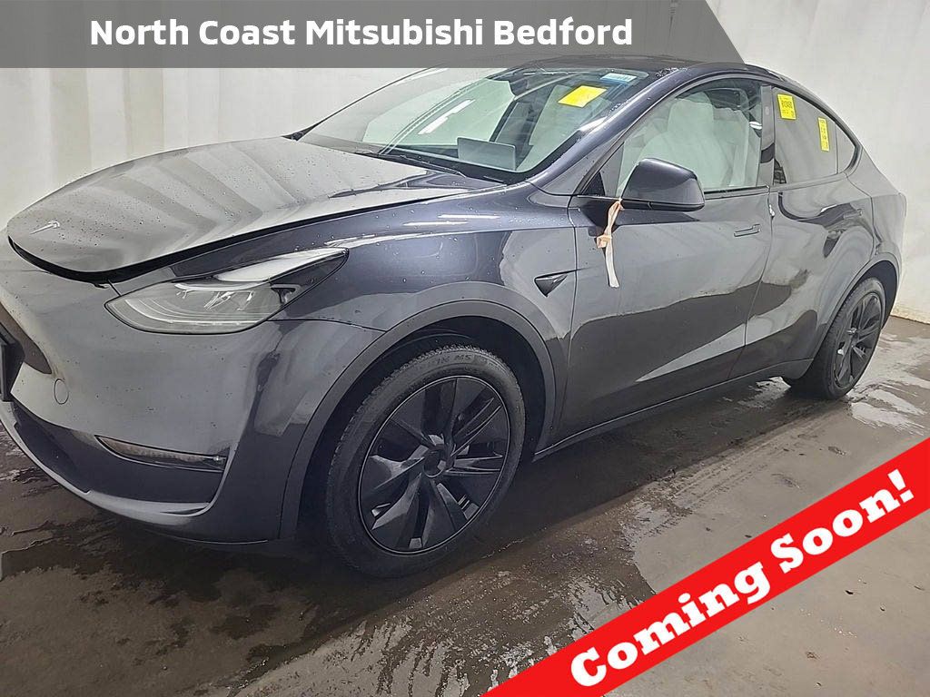 Used 2025 Tesla Model Y Long Range AWD/4WD image 1