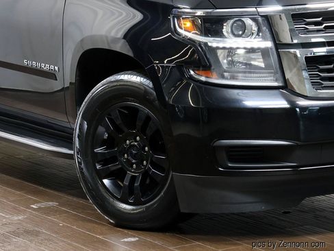 Used 2020 Chevrolet Suburban LT AWD/4WD image 3