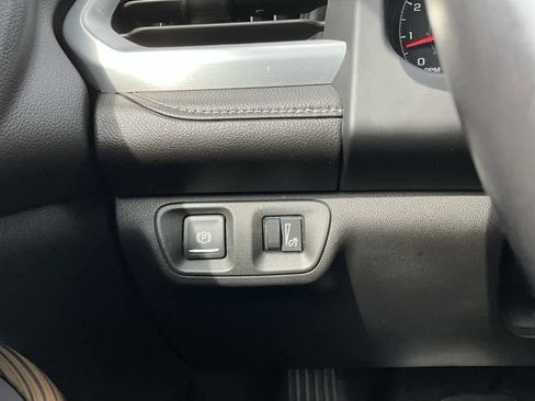 Used 2019 GMC Acadia SLE image 18