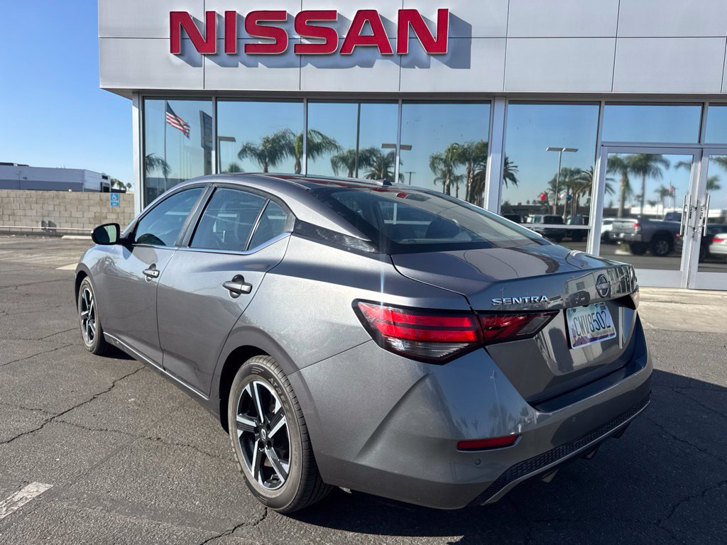 Used 2024 Nissan Sentra SV FWD image 2