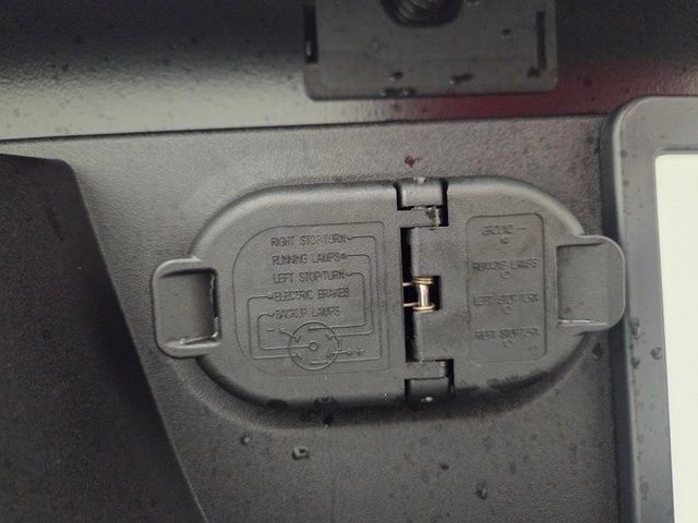 Used 2025 Toyota Camry SE w/ Convenience Package FWD image 40