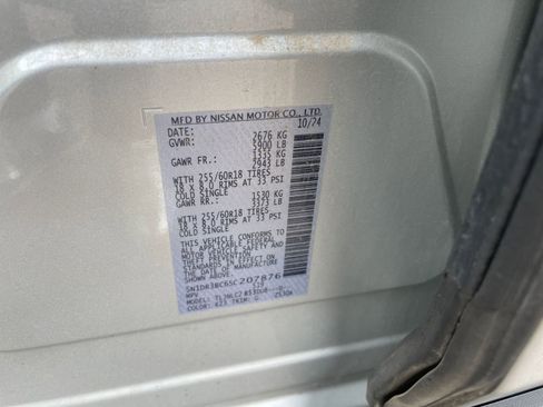 Used 2025 Nissan Pathfinder SV image 28