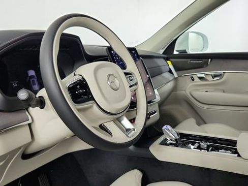 New 2026 Volvo XC90 T8 Ultra w/ Protection Package Premier AWD/4WD image 12