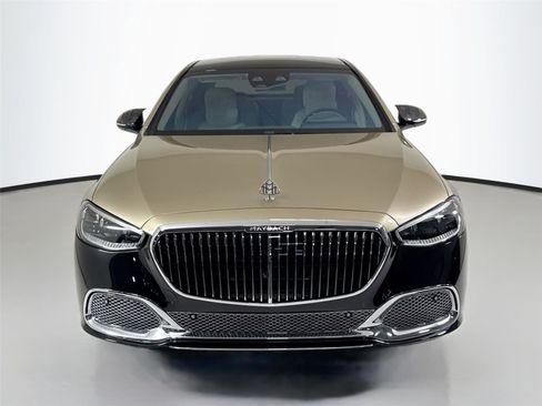 Used 2025 Mercedes-Benz Maybach S 680 4MATIC image 11