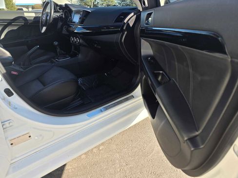 Used 2015 Mitsubishi Lancer Evolution GSR image 11