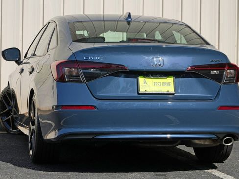 Used 2025 Honda Civic Sport image 5