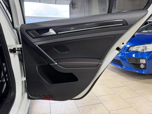 Used 2017 Volkswagen GTI Autobahn FWD image 34
