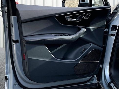 Used 2025 Audi Q7 2.0T Premium Plus image 20