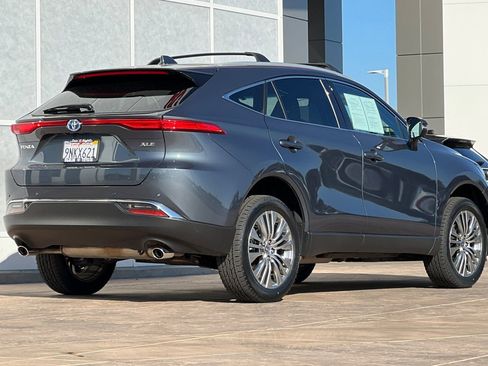 Certified 2024 Toyota Venza XLE image 4