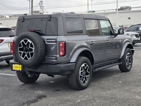 Used 2024 Ford Bronco Outer Banks image 5