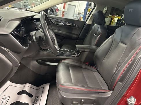 Used 2022 Buick Envision Essence w/ Sport Touring Package image 12