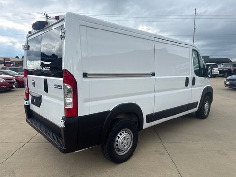 Used 2025 RAM ProMaster 2500 w/ U-Haul Equipment Group FWD image 3