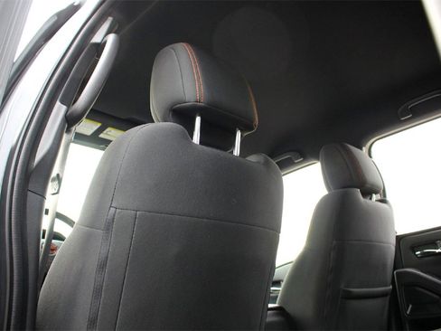 Used 2025 Nissan Frontier Pro-X image 26