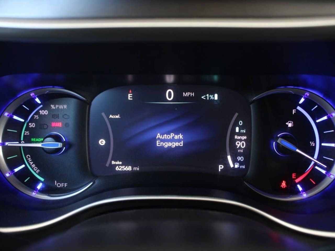 Used 2023 Chrysler Pacifica Touring-L FWD image 18
