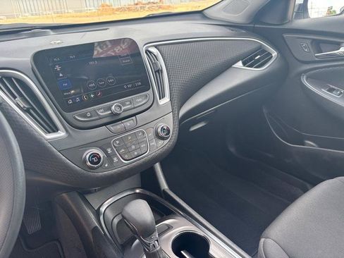 Used 2023 Chevrolet Malibu LT FWD image 7