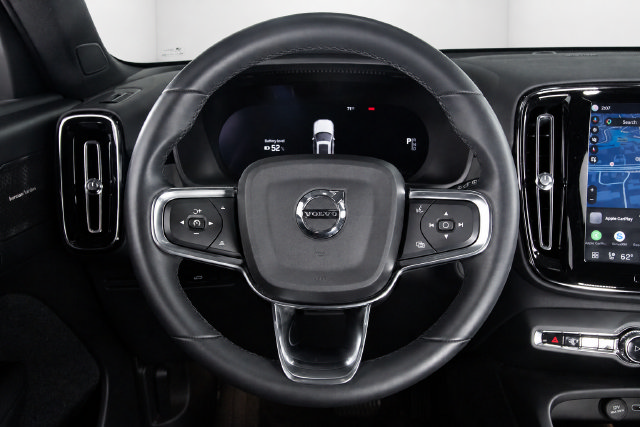 Used 2023 Volvo XC40 Recharge Ultimate w/ Protection Package Premier AWD/4WD image 10