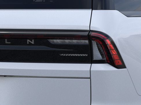New 2026 Lincoln Navigator Reserve w/ Jet Appearance Package AWD/4WD image 21
