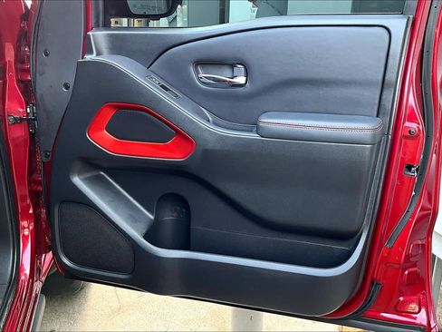 Used 2023 Nissan Frontier Pro-X w/ Pro Convenience Package image 23