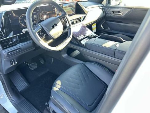 New 2026 INFINITI QX80 Autograph w/ Premium Cargo Package AWD/4WD image 14