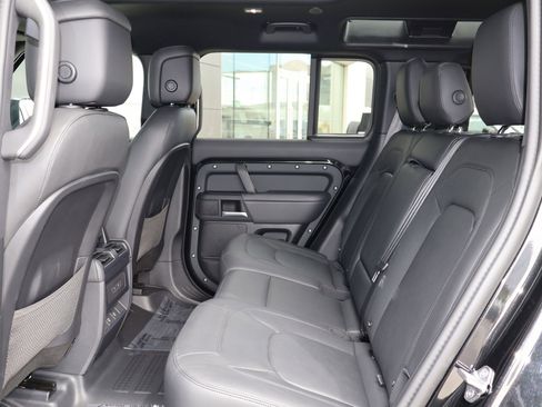Certified 2025 Land Rover Defender 110 S AWD/4WD image 26