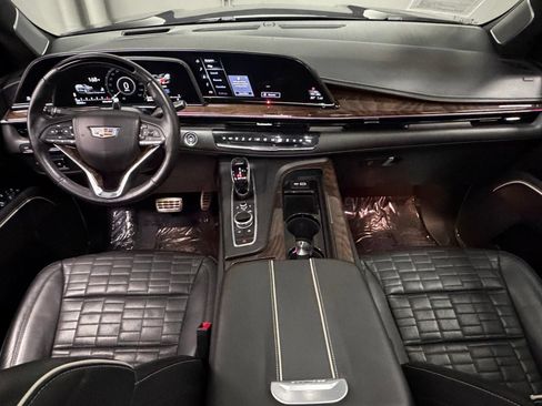 Used 2022 Cadillac Escalade Sport Platinum w/ Heavy-Duty Trailer Package AWD/4WD image 35