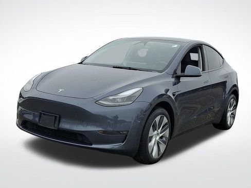 Used 2023 Tesla Model Y Long Range AWD/4WD image 4