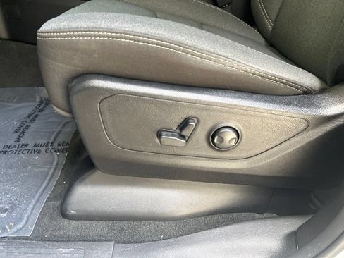Used 2023 RAM 1500 Big Horn AWD/4WD image 40