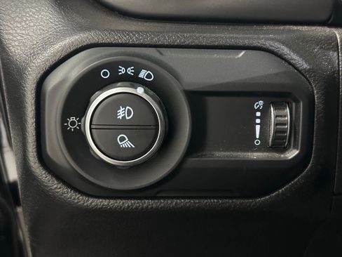 Used 2023 Jeep Gladiator Sport AWD/4WD image 5
