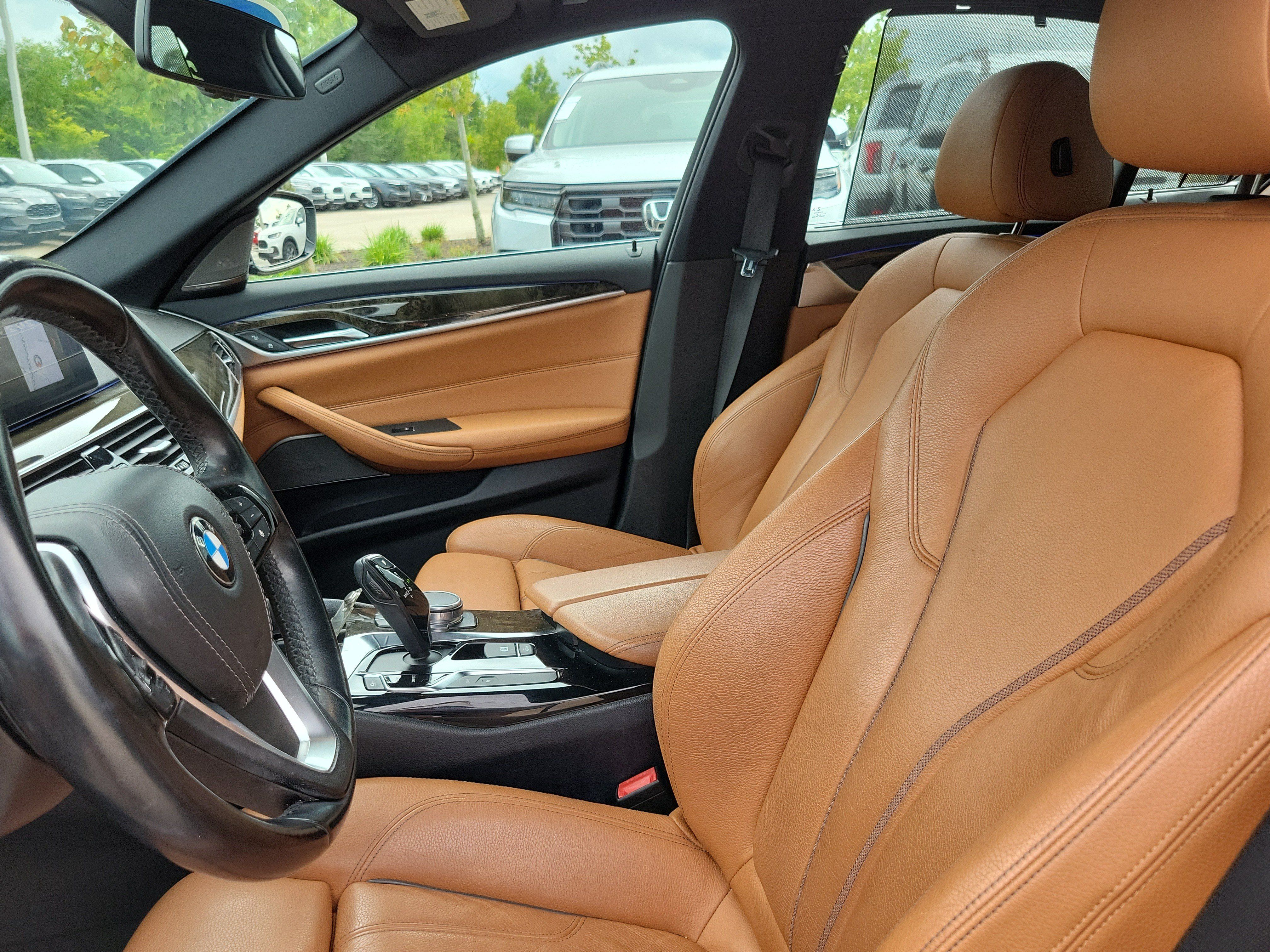 Used 2018 BMW 530e w/ Premium Package 2 RWD image 25