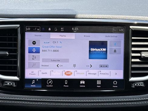 Used 2022 Chrysler Pacifica Touring-L AWD/4WD image 14