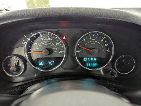 Used 2016 Jeep Wrangler Unlimited Sahara image 34