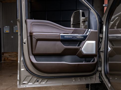 Used 2026 Ford F350 King Ranch w/ Chrome Package image 36