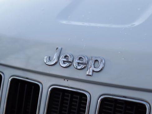 Used 2014 Jeep Grand Cherokee Limited image 33