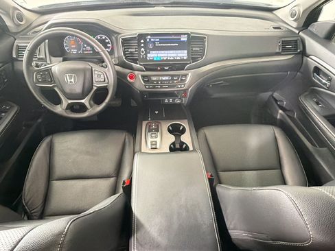 Certified 2025 Honda Ridgeline RTL image 17