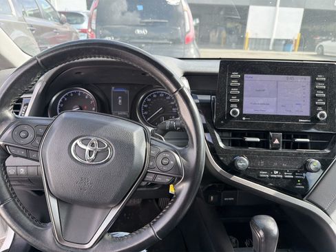 Used 2021 Toyota Camry SE FWD image 7